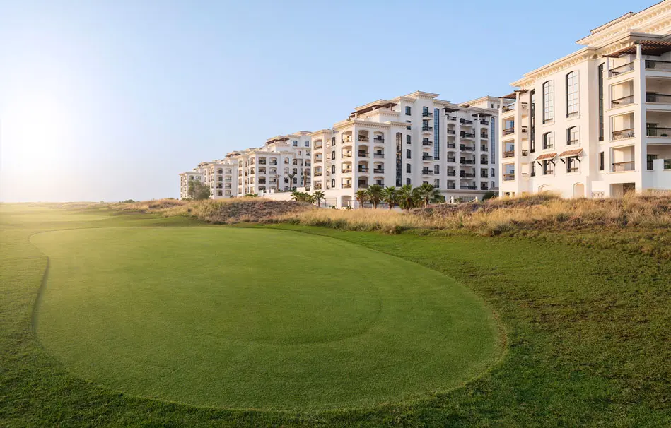 Ansam exterior architecture on Yas Island, Abu Dhabi featuring elegant apartment buildings and well-maintained landscaped areas==.jpg